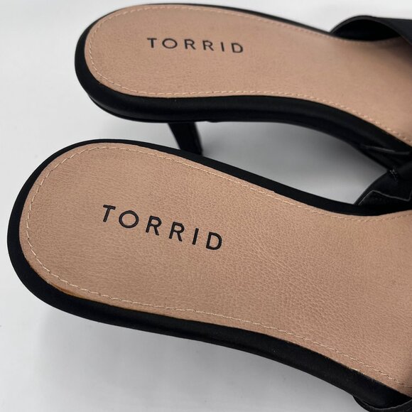 New Torrid Black Rhinestone Bow Kitten Heel - SIze 8WW - Picture 5 of 10